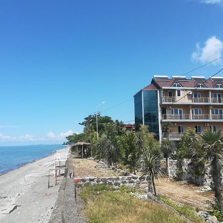 Sunny Land Hotel Чакві Екстер'єр фото
